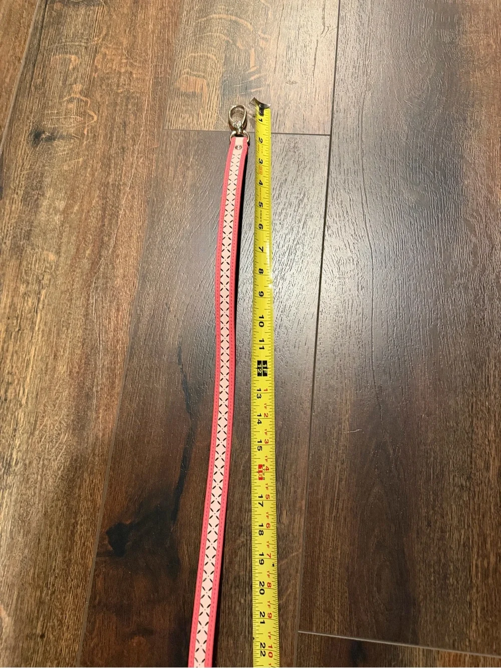 Henri Bendel Perforated Pink Coral Dog Leash in Mint Condition! NWOT